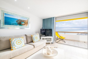 Luxurious Seaview Apartment with pool 5min Beach